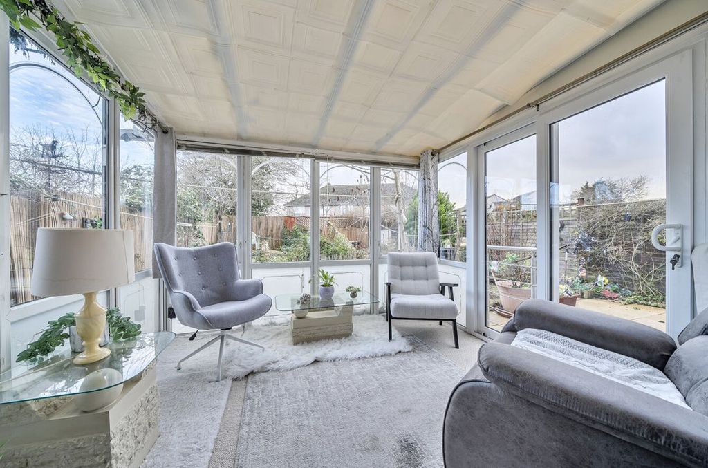 Property photo 3 of 11 140301796978E08B9F29B