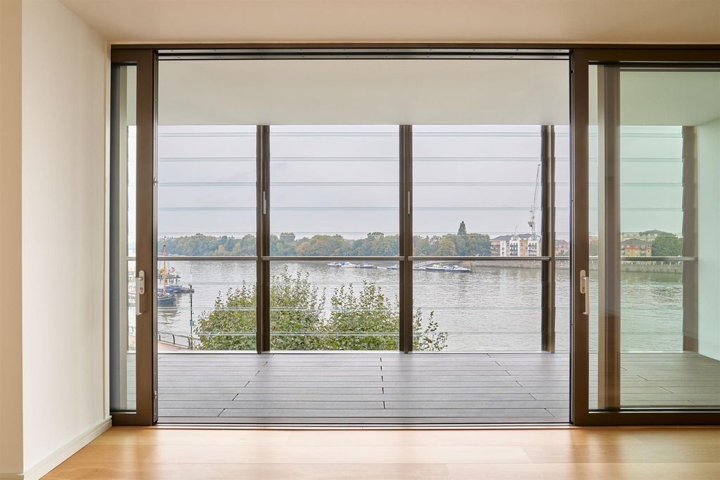 Property photo 2 of 32 2V1A1259_Hdr.Jpg