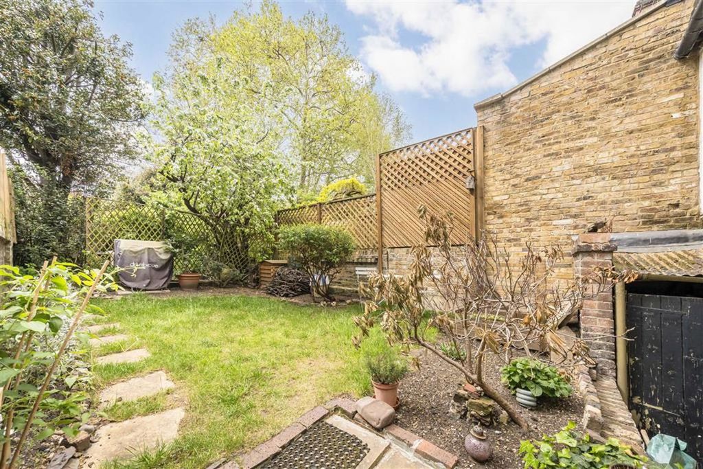 Property photo 3 of 9