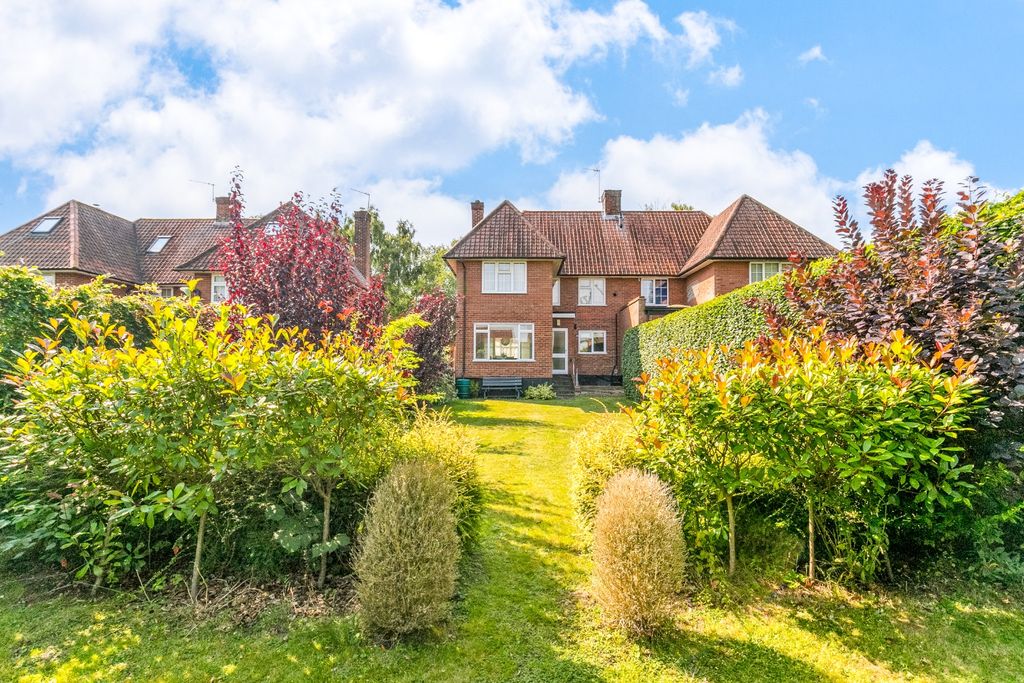 Property photo 2 of 16 3416385