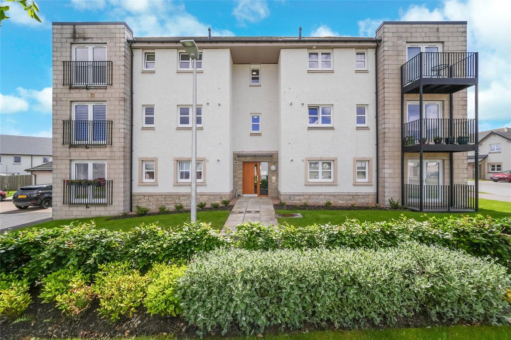 Property photo 1 of 17 Picture No. 02