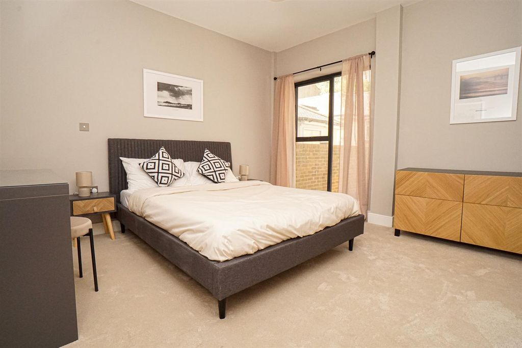 Additional image 7 of 2 bed flat for saleWhite Rock, Hastings TN34
