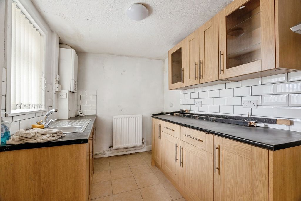 Property photo 3 of 15 Pbox-Img.Jpg