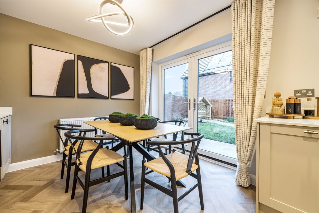 Property photo 1 of 10 Show Home
