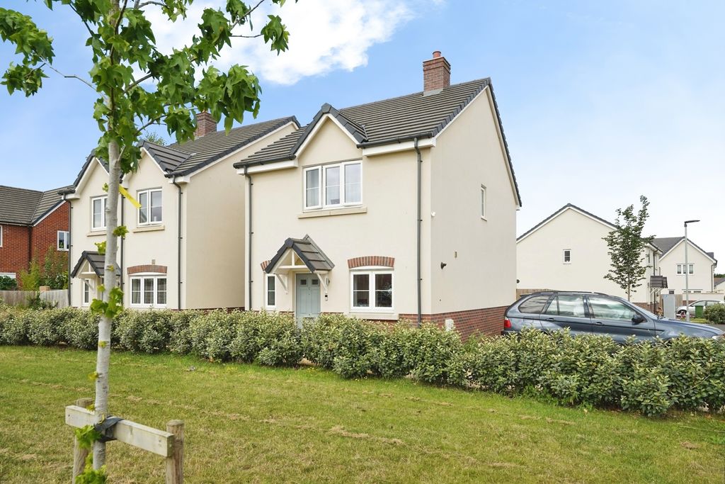 Property photo 1 of 16 Pbox-Img.Jpg