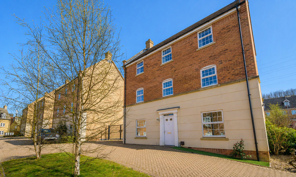 Property photo 1 of 35