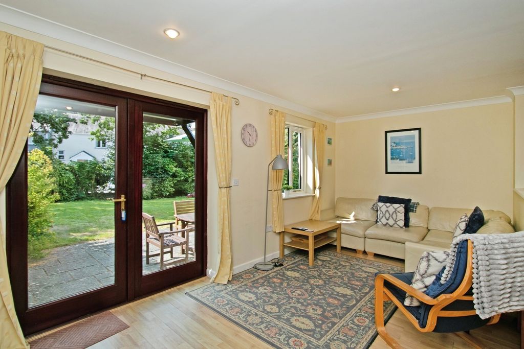 Property photo 2 of 20 Pbox-Img.Jpg