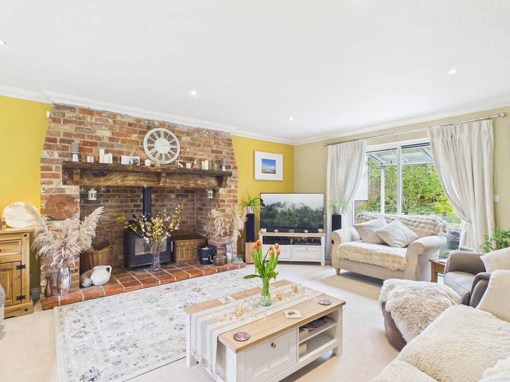 Property photo 3 of 21