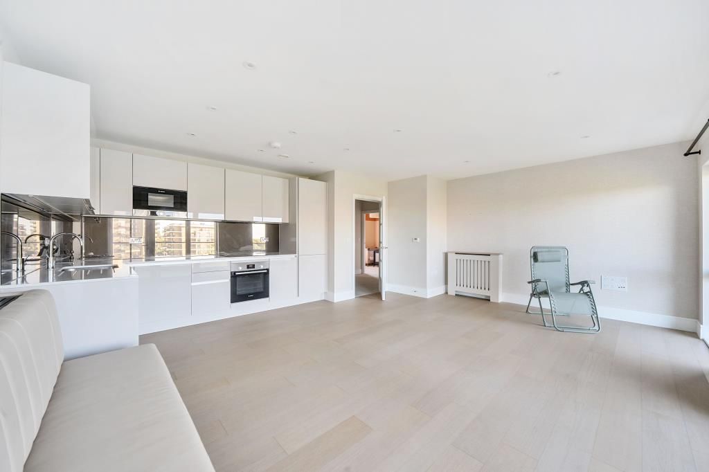 Property photo 2 of 10 Reception/Kitchen