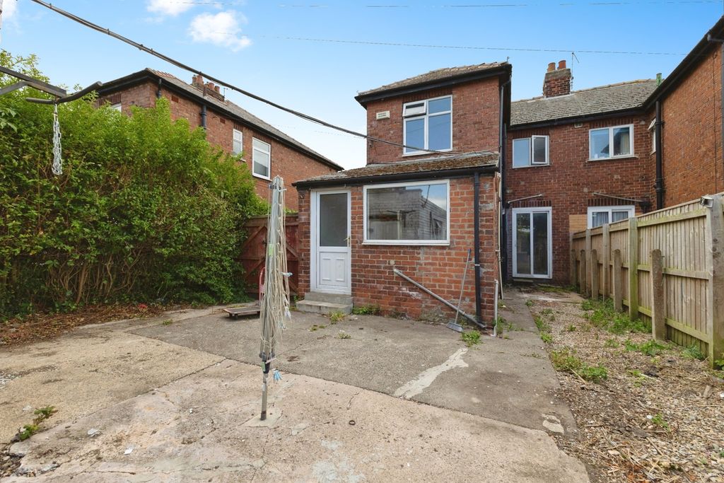 Property photo 3 of 14 Photo