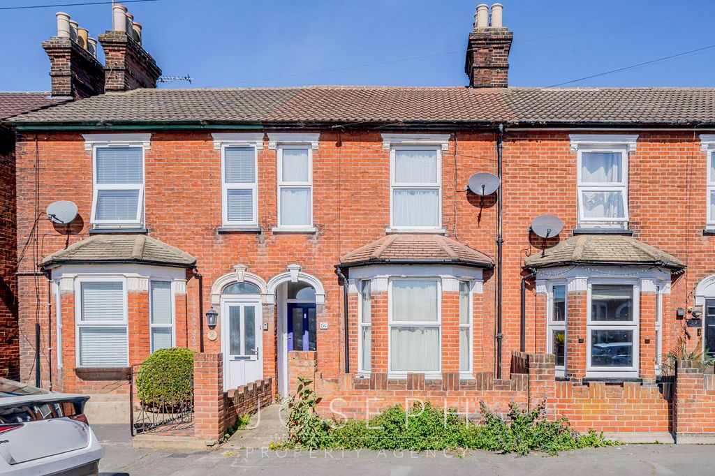 Property photo 1 of 12