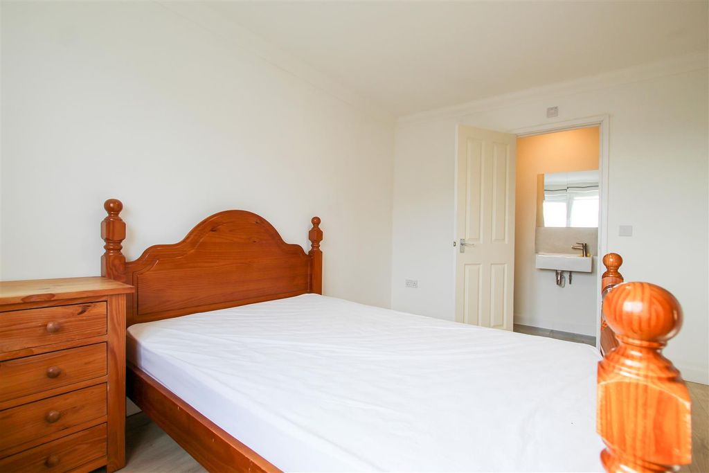 Property photo 3 of 8 Img_0265.Jpg