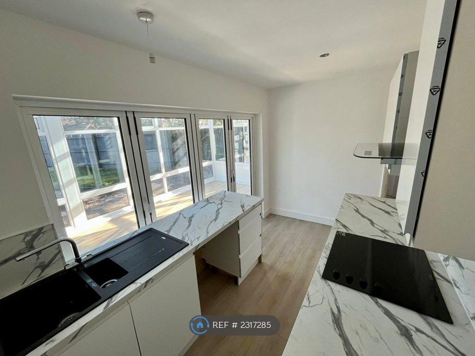 Property photo 1 of 25