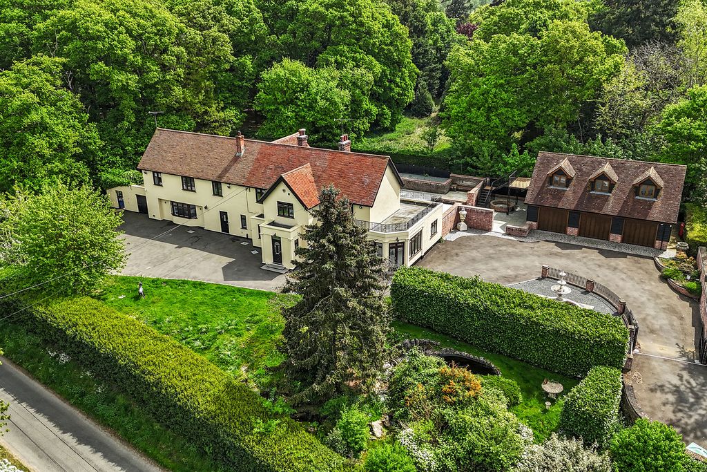 Property photo 1 of 50 Ol-Fc(Col)-Gatehouse-47