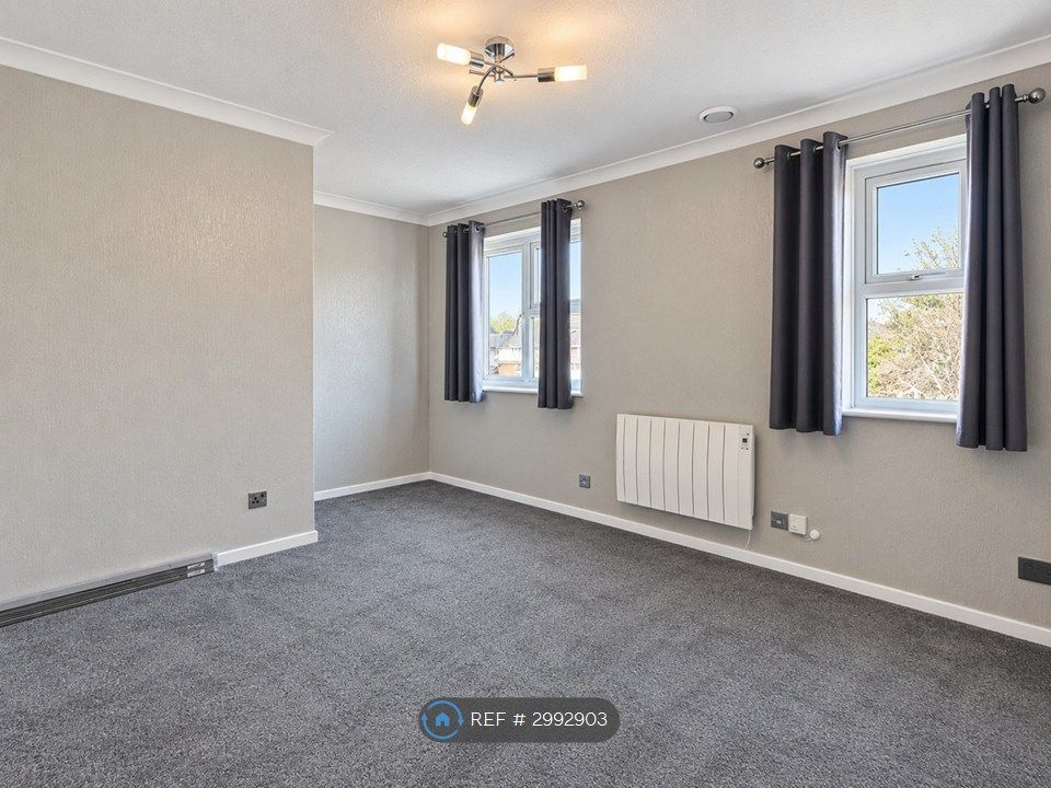Property photo 3 of 8