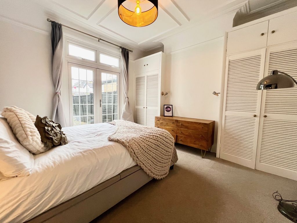 Property photo 2 of 15 Photo 11