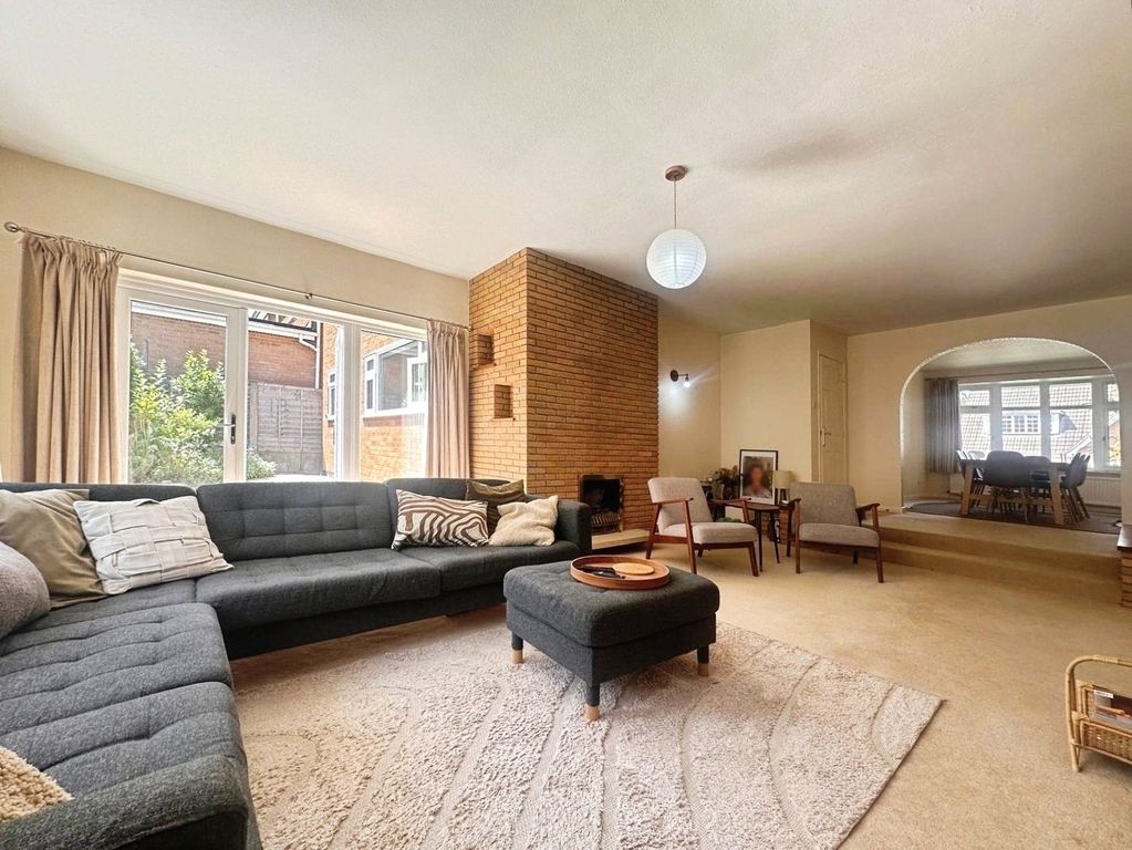 Property photo 3 of 19 Living Room