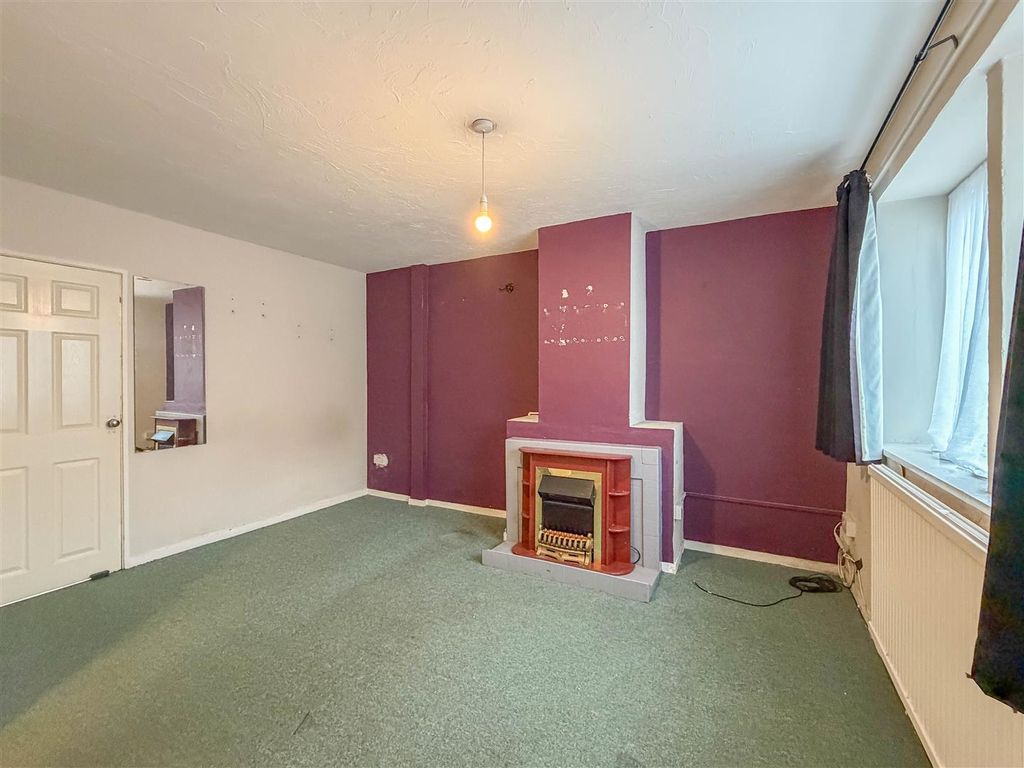 Property photo 3 of 11 Image00007.Jpg