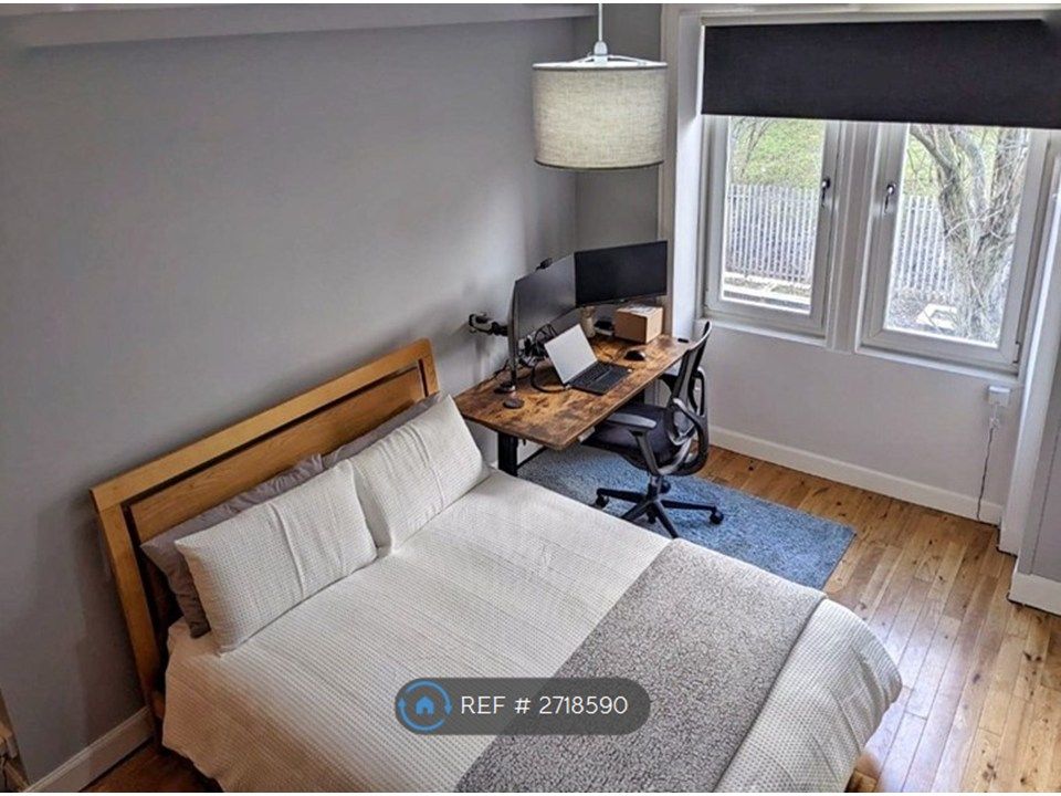 Property photo 3 of 16 Bedroom