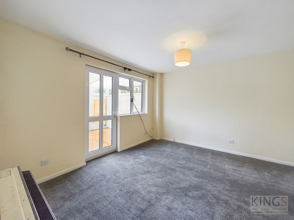 Property photo 2 of 9 Living Room