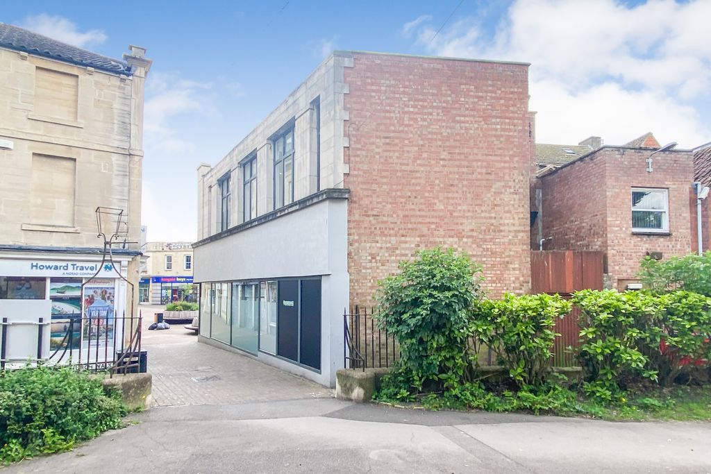 Property photo 2 of 2 49 Fore Street, Trowbridge BA14 8Es