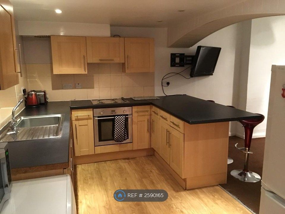Property photo 2 of 16