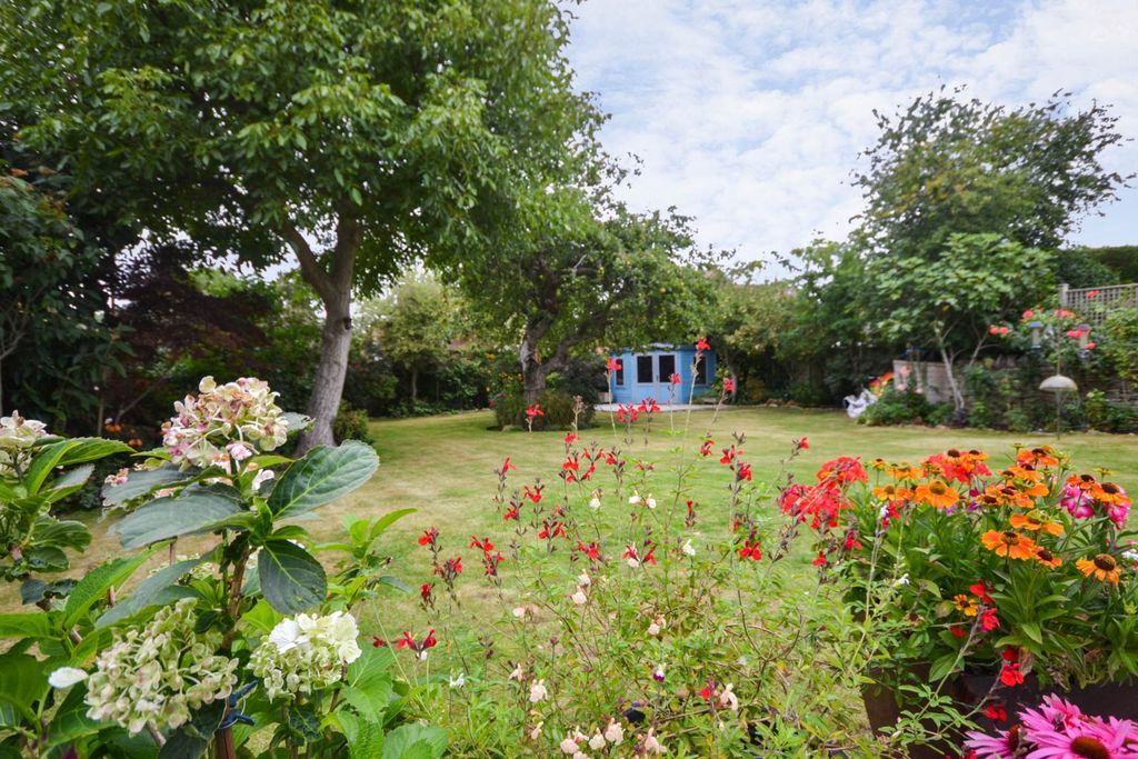Property photo 2 of 30