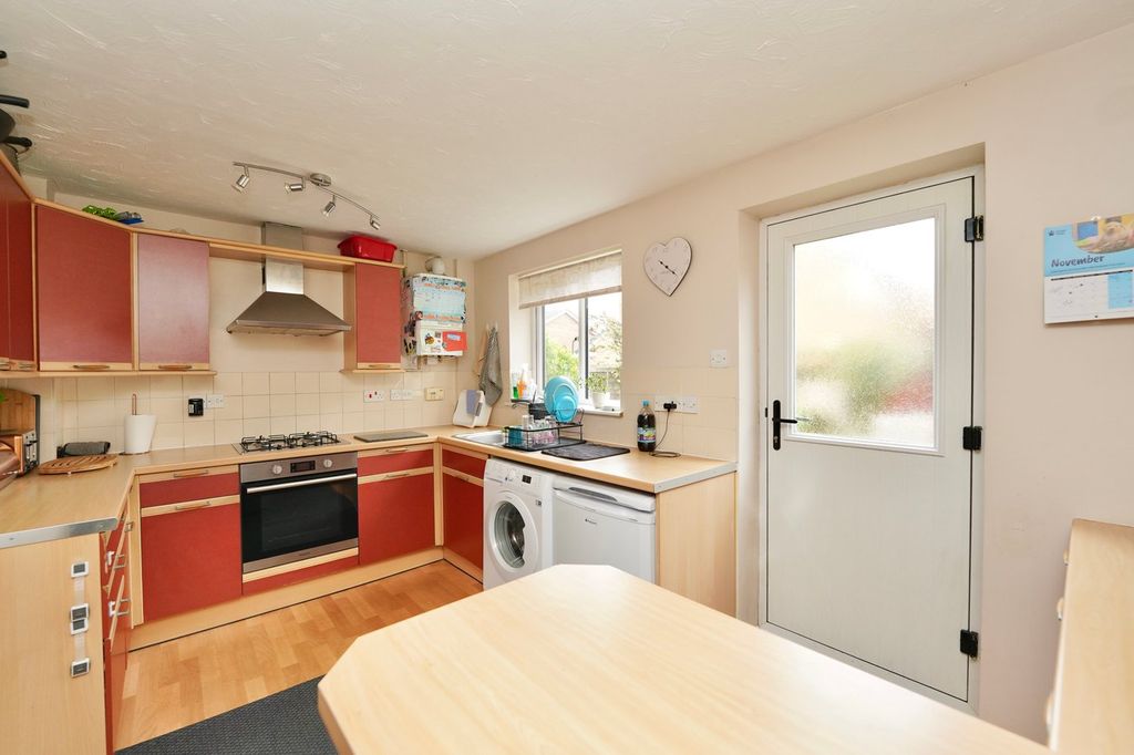 Property photo 3 of 9