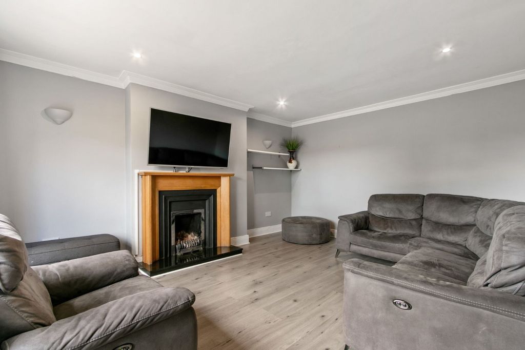 Property photo 3 of 32 Picture No. 49