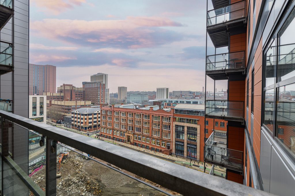 Property photo 2 of 19