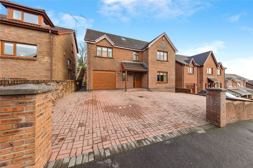 Property photo 1 of 30 Picture No. 54