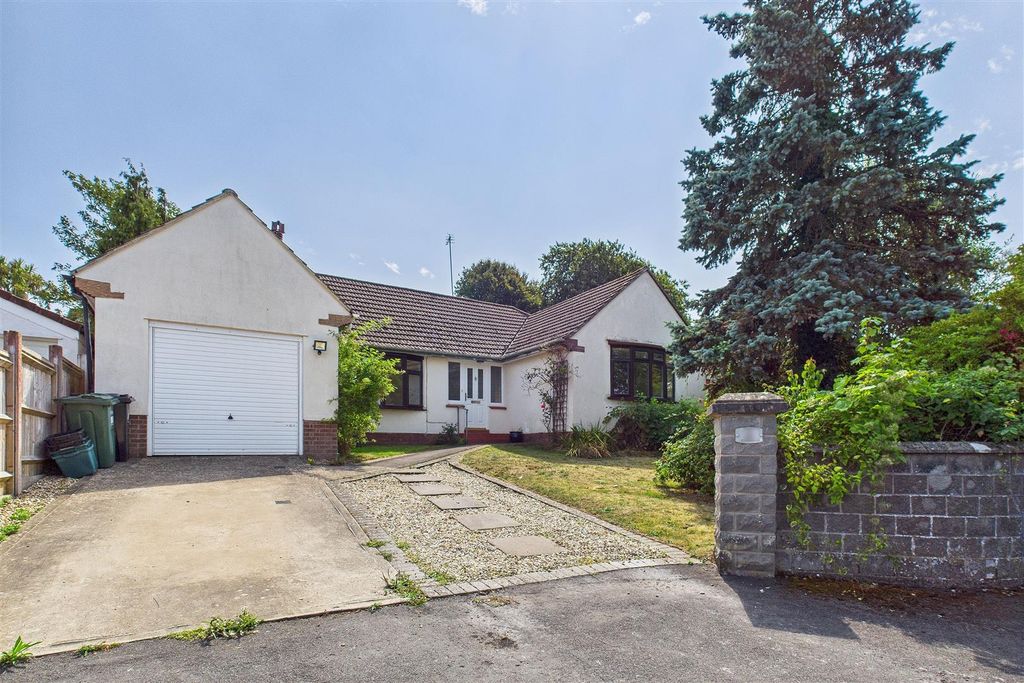 Property photo 1 of 18