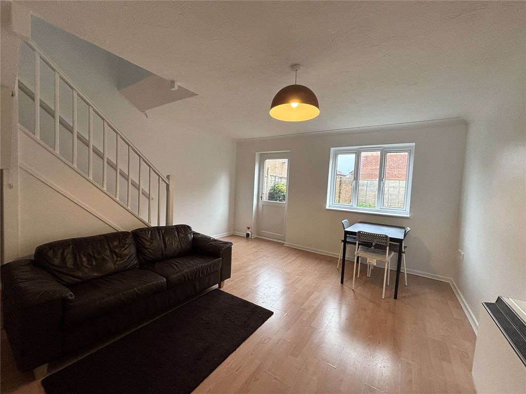 Property photo 3 of 9 Picture No. 02