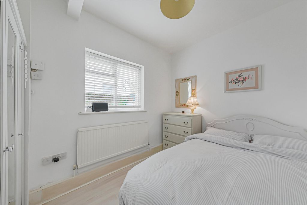 Property photo 3 of 11 Image