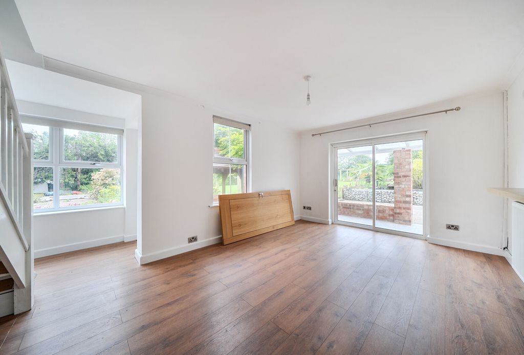 Property photo 2 of 18 1465140-6-6A0ee5B...