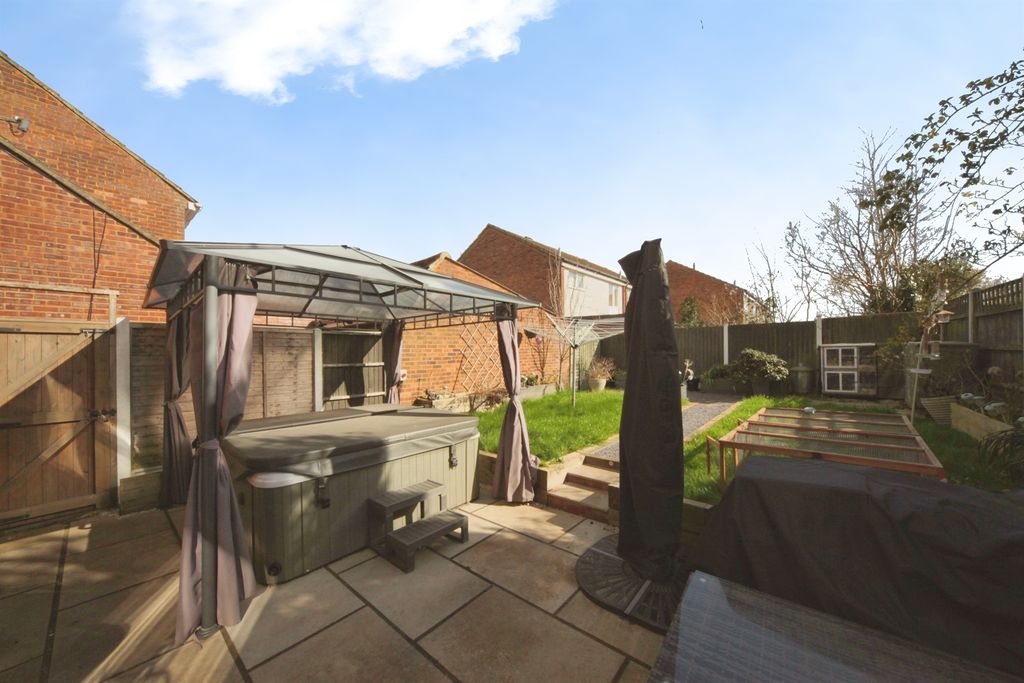 Property photo 3 of 18