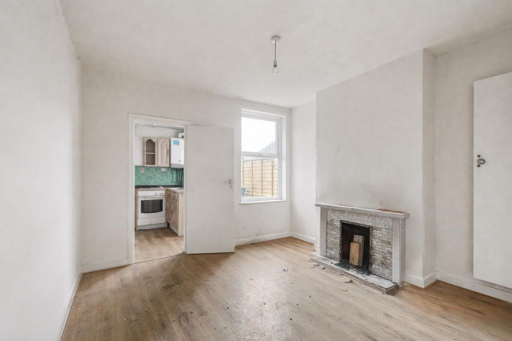 Property photo 3 of 8 Dining Room-Ai.Jpeg