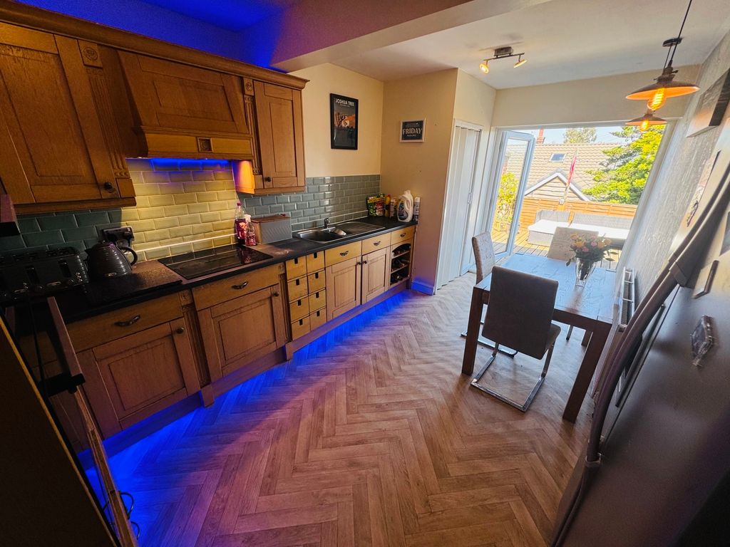 Property photo 2 of 19 Photograph