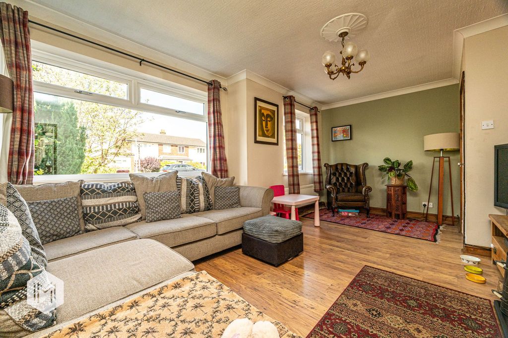 Property photo 2 of 26