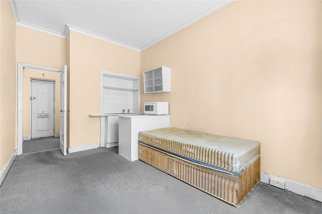 Property photo 3 of 5 Picture No. 05