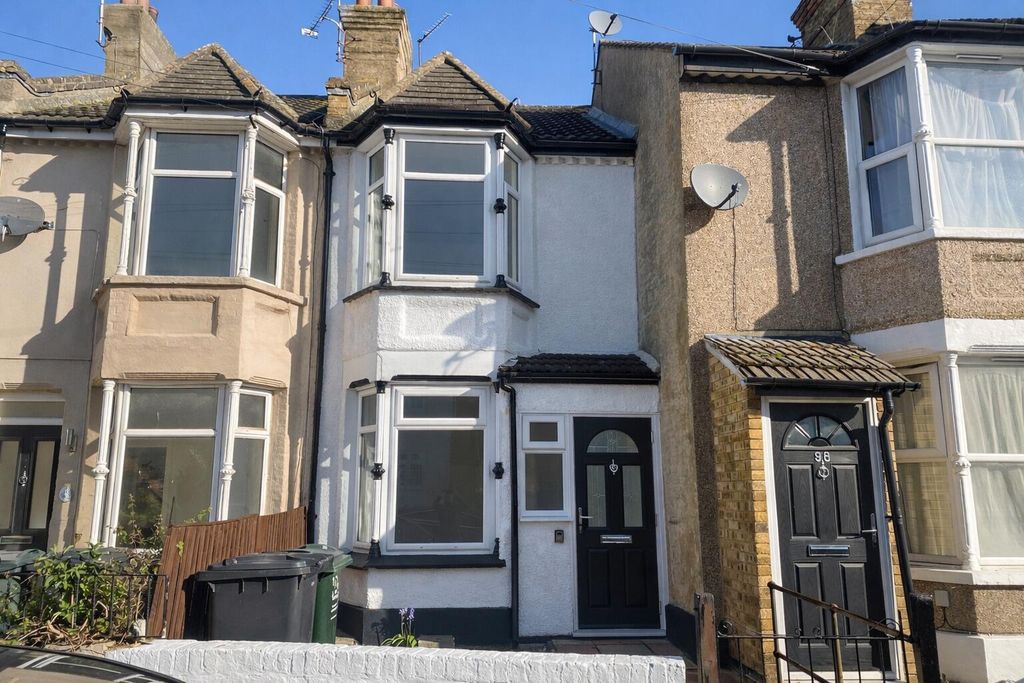 Property photo 1 of 13 Front (Exterior)