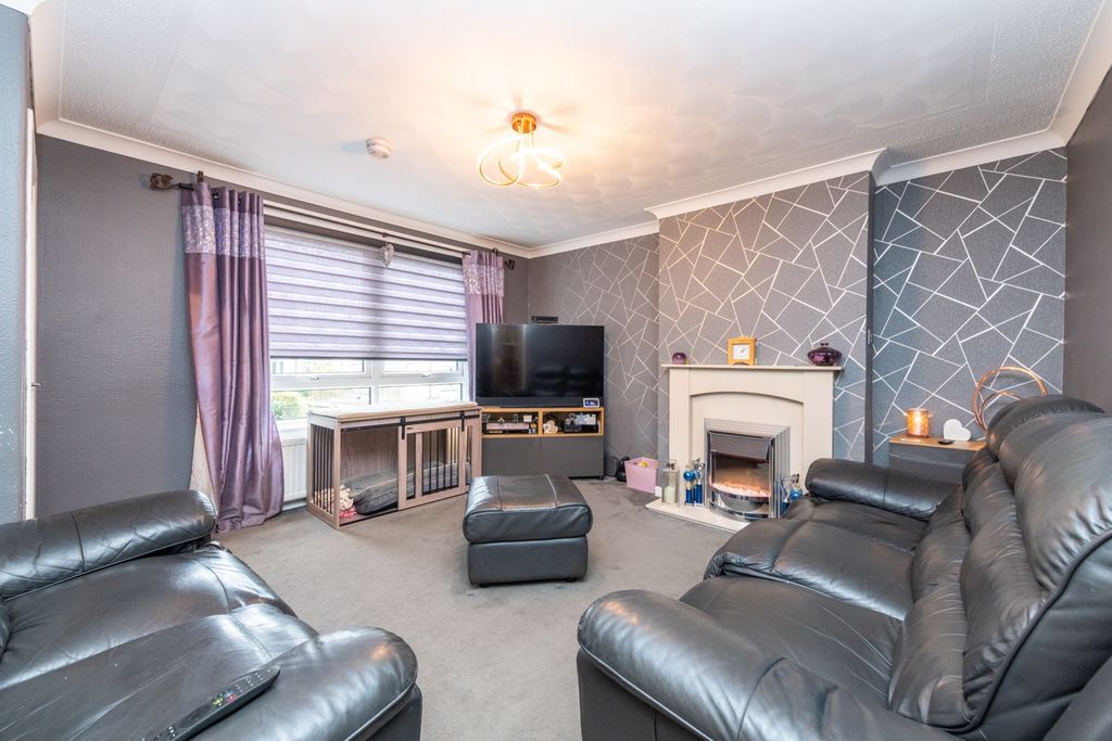 Property photo 2 of 24