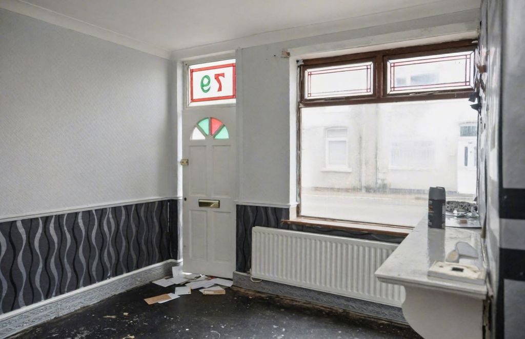 Property photo 3 of 17