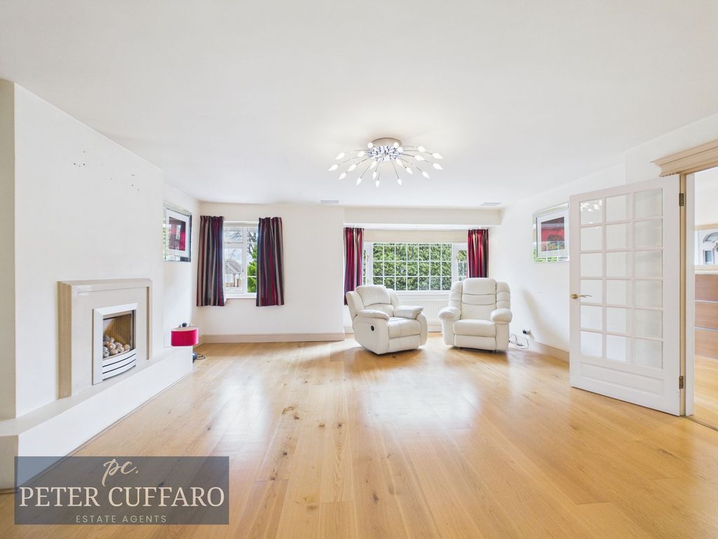 Property photo 2 of 23