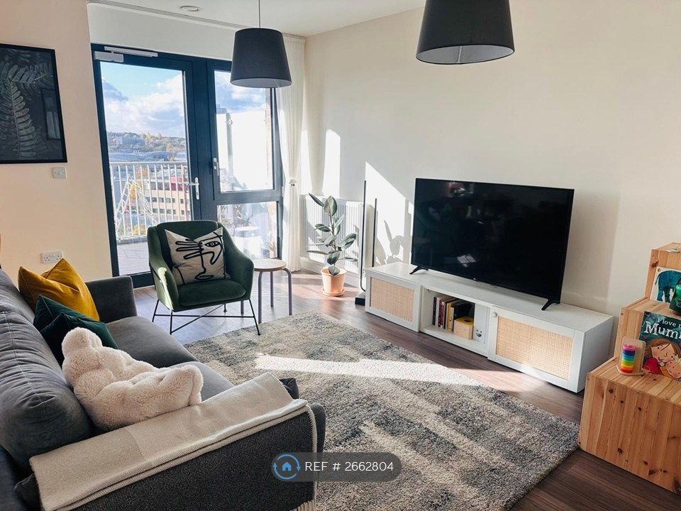 Property photo 1 of 5 Living Room