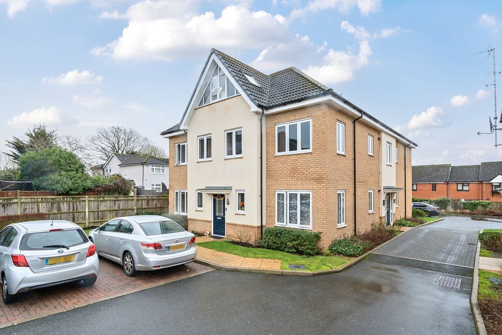 Property photo 1 of 11 1405402-2-698c536...