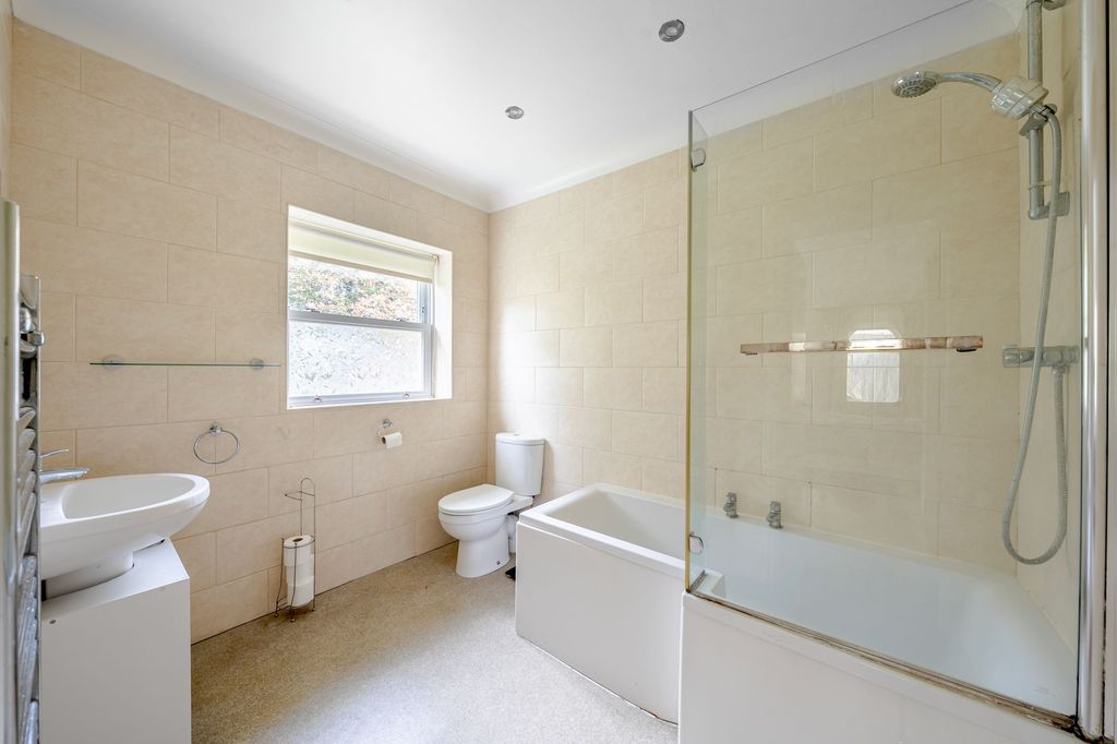 Property photo 3 of 36