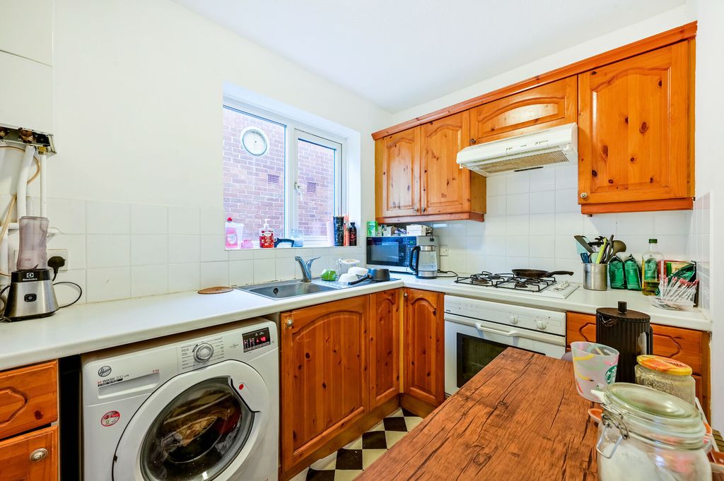 Property photo 1 of 4