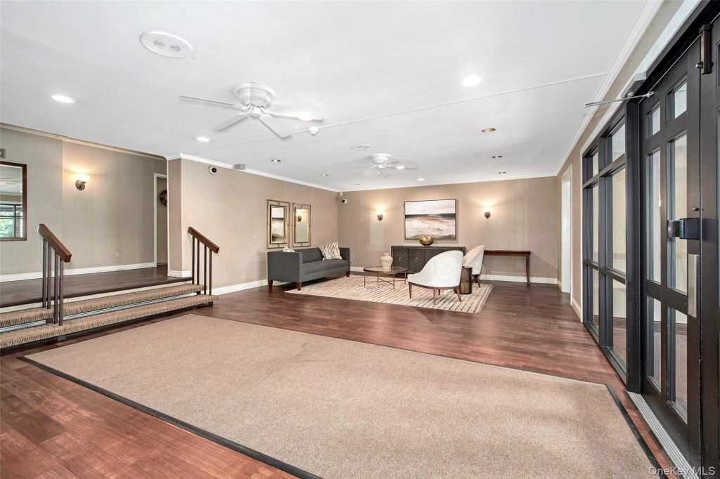 Property photo 2 of 17 <Alttext/>