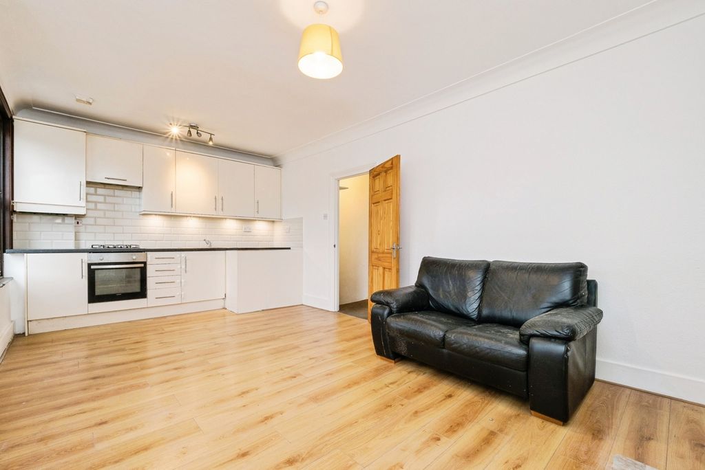 Property photo 2 of 13 Photo